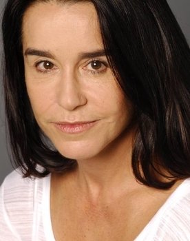 Lucélia Santos as 