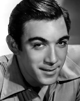 Anthony Quinn as Osceola