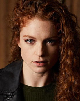 Kaci Fullinwider as Kate