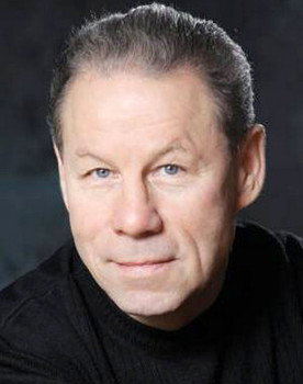 Evgeny Zhenikhov as Аким (Игорь Михайлович)