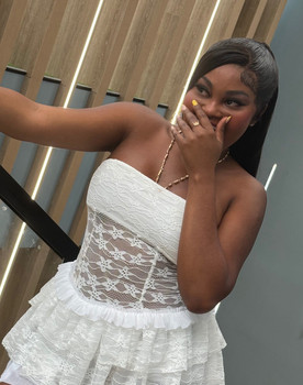 Valentina Ruiz “La Jesuu” as Participante