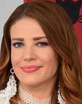 Esra Sönmezer