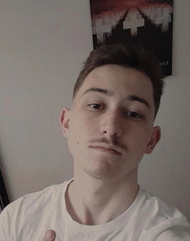 Eduardo Segatto Scalcon as Self