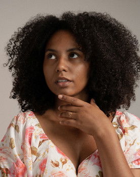 Cassia Brito as Rosa