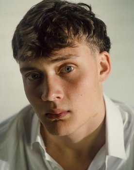 Vincent Miller as 