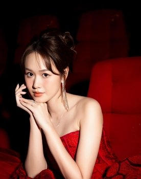 Phạm Quỳnh Anh as Châu