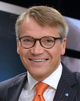 Göran Hägglund as Self