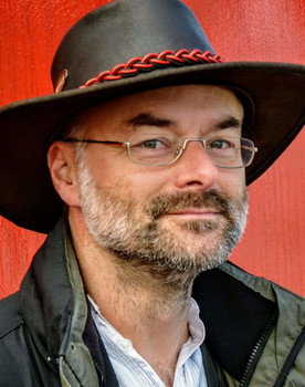 Raymond Lesley