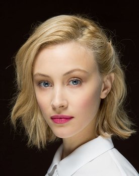 Sarah Gadon as Olivia Hutton