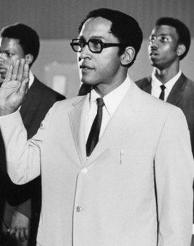 Lawrence Cook as Carlton