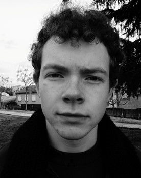 Nils Mahistre as Comédien N°5