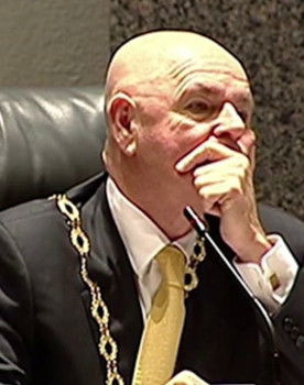 Larry O'Brien as Self (archive footage)