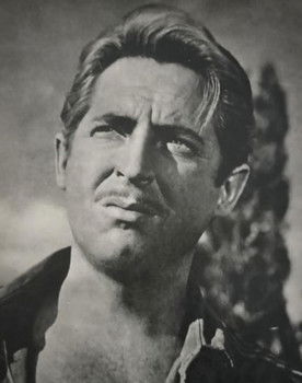 Vicente Ávila as Estébanez