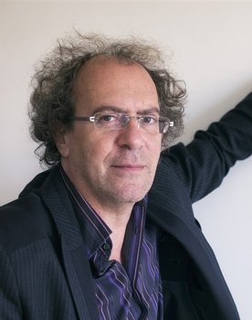 Éric Frey as Le directeur de mémoire