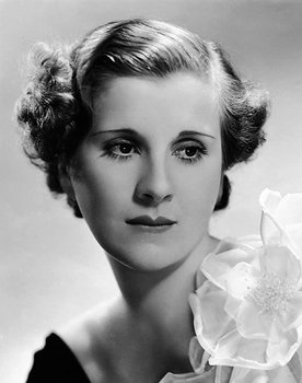 Diana Wynyard as Alice