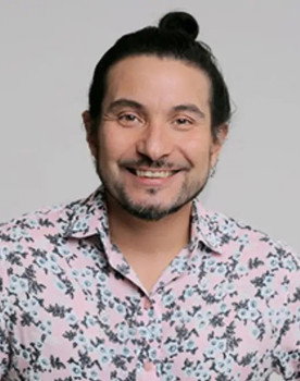 Felipe Avello as Mateo