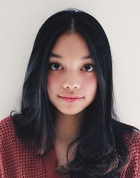 Adyla Rafa Naura Ayu as Aliza