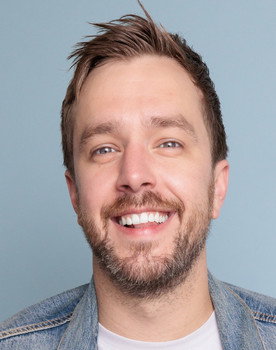 Iain Stirling