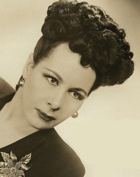 Corinna Mura