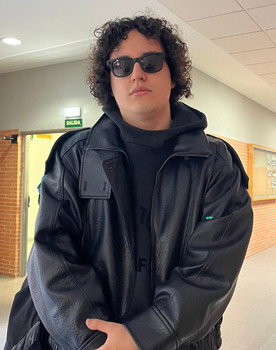 Juan Pablo Arenas as Claqueta