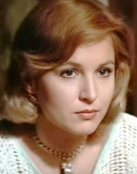 Zelia Toledo as Tânia