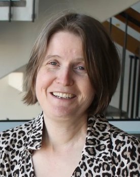 Louise Epstein as Radioperson (voice)