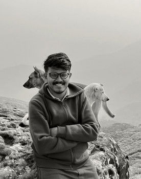 Hesten Alexi as Hesten