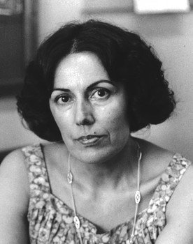 Maria Alzira Seixo as Própria