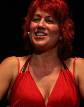 Mérida Urquía as Ofelia