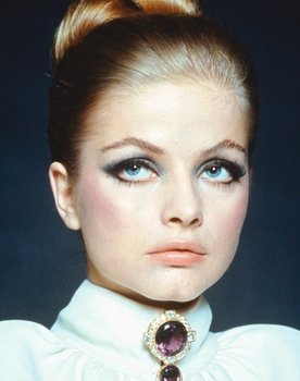 Ewa Aulin as Greta von Holstein
