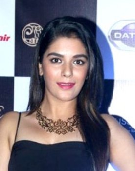 Pooja Gaur as 
