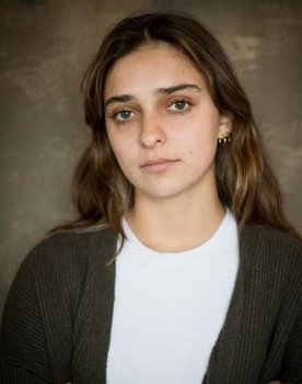 Bella Straughn as Claire