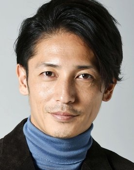 Hiroshi Tamaki as Kensuke Kanihara