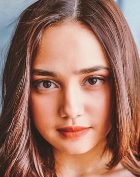 Syifa Hadju