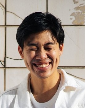 Thanatphong Charurangsimes as Singha
