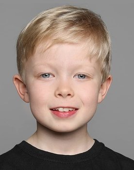 Bobby Beynon as Jonathan Brown (voice)