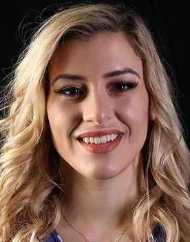 Helen Maroulis as 