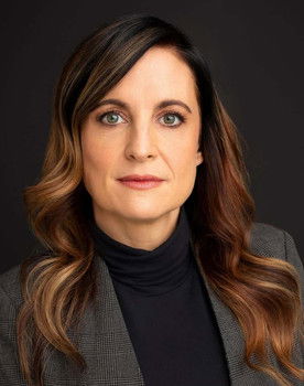 Tammy Theis as Cecilia