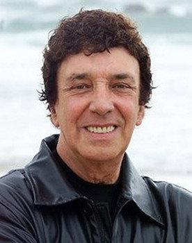 Artur Garcia as Self