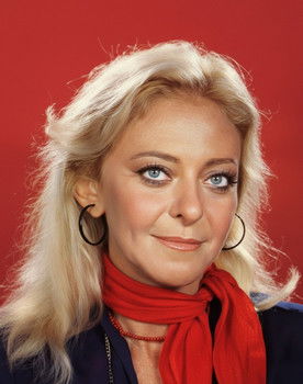 Leina Krespi as Norma