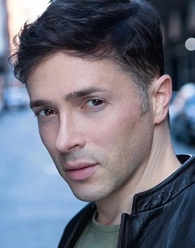Yuval David as Al (segment "Hitchcocked")
