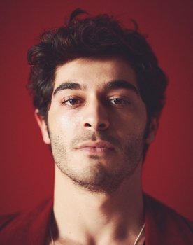 Burak Deniz as Mehmet Kadir Bilmez