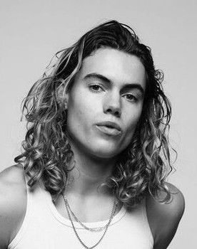 Ritse de Jong as Hunter 5