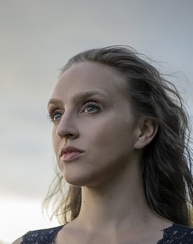 Eliza Sodró as 