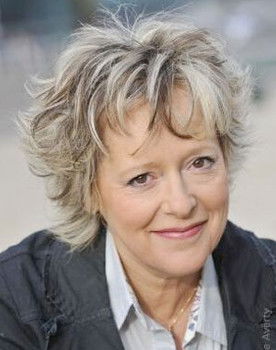 Blandine Métayer as La femme de Vincendon jeune