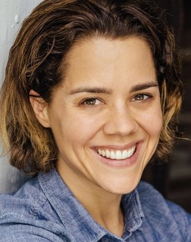 Kate Wharton as Jen Kissoon