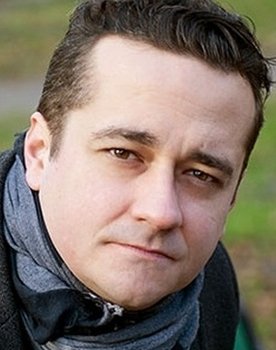 Michał Staszczak as Janusz, klawiszowiec w zespole Kristiana