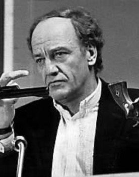 Hans Holmér as polischef Björn Kelly