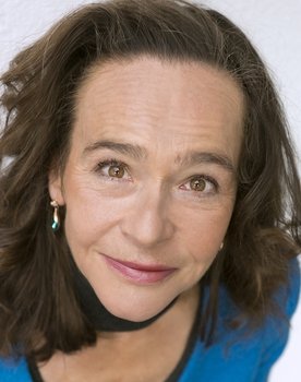 Dominique Frot as Olga Dragova