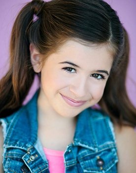 Tessa Espinola as Curly-Haired Girl (voice)